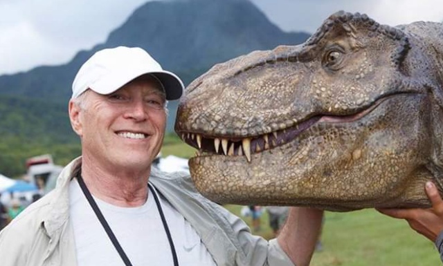 Behind-The-Scenes: Jurassic World: Fallen Kingdom practical effects!