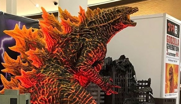 Closer look at Legendary Burning Godzilla statue spotted in Japan!