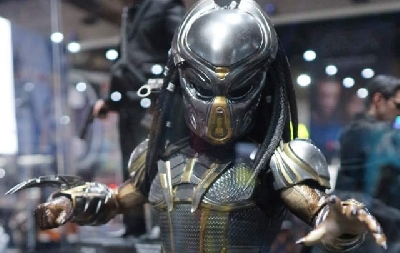 Hot Toys Fugitive Predator figure revealed at SDCC 2018!