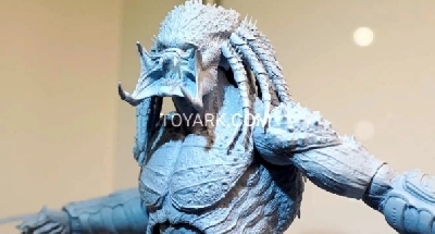 New close-up view of Assassin Predator NECA figure from SDCC!