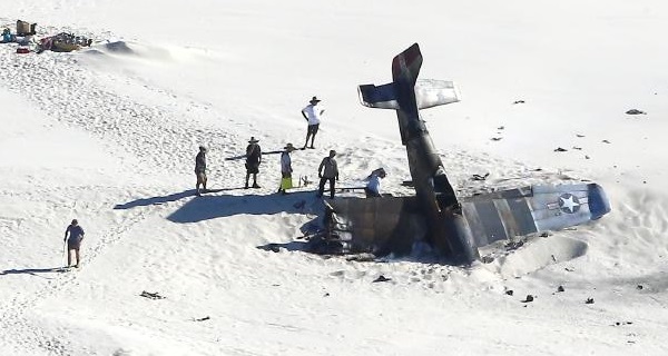 new-kong-skull-island-set-photos-reveal-plane-wreckage.jpg