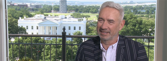 Roland Emmerich to direct Moonfall