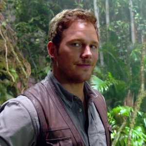 Chris Pratt does all his own stunts in new Jurassic World behind-the-scenes video!