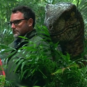 Colin Trevorrow reveals the plot direction for Jurassic World 2 and confirms a Jurassic World trilogy!