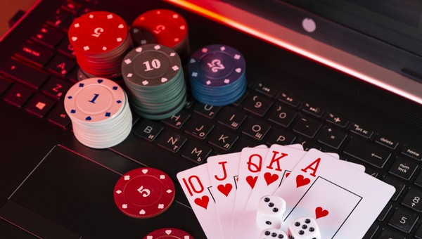 How To Find The Time To casino online 2023 On Twitter