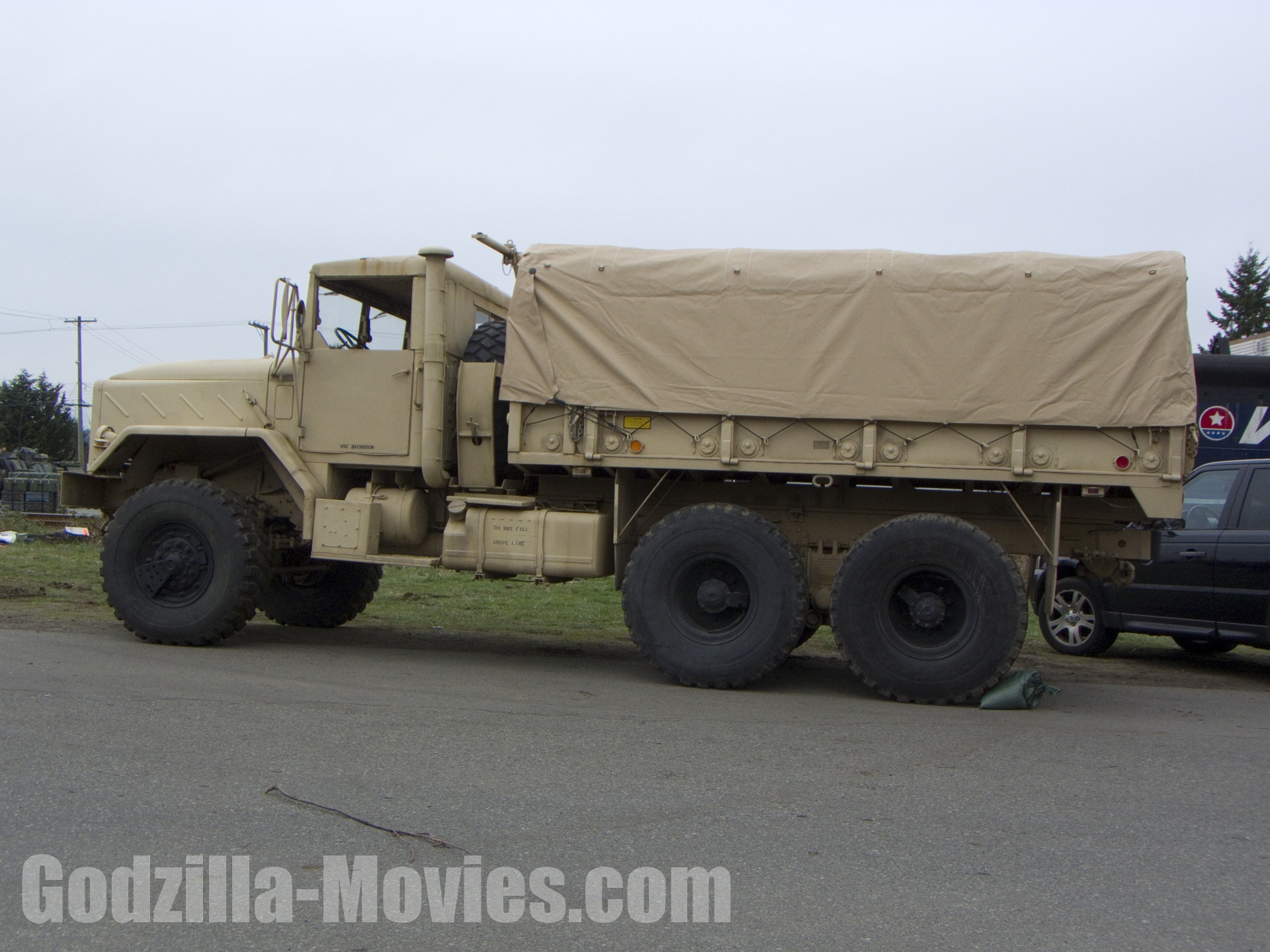 Godzilla 2014 Set Pics - Military Truck