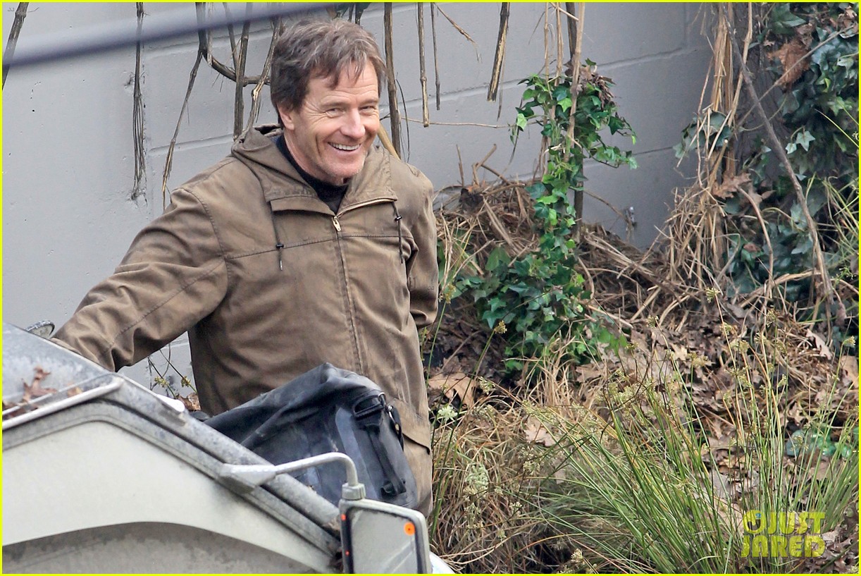 Godzilla 2014 Set Photo - Bryan Cranston