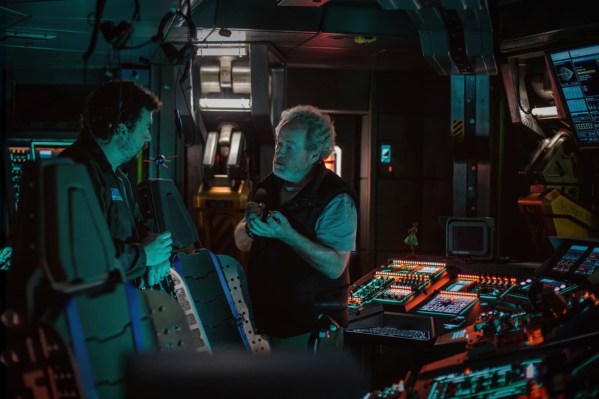 Mission Briefing - New Alien: Covenant production photo