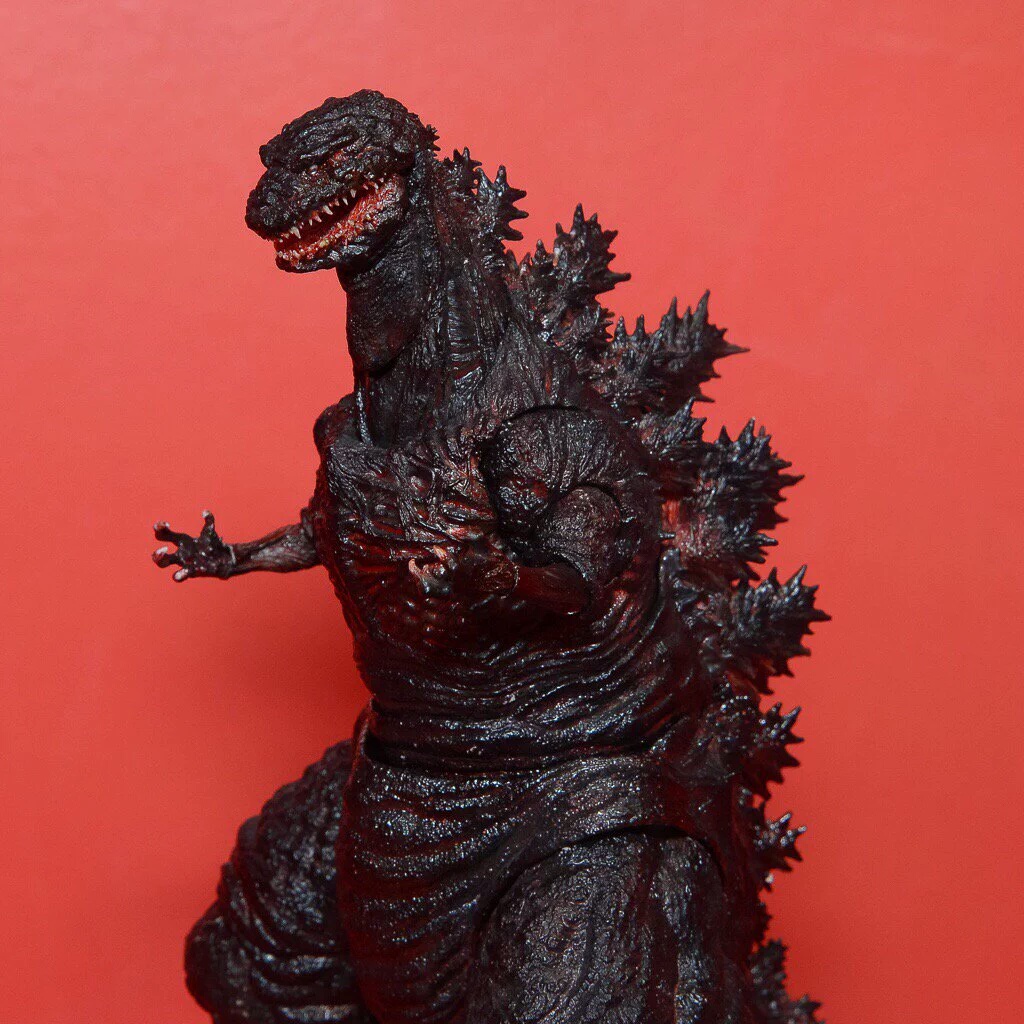 Our first look at SH monster arts Shin Godzilla. 