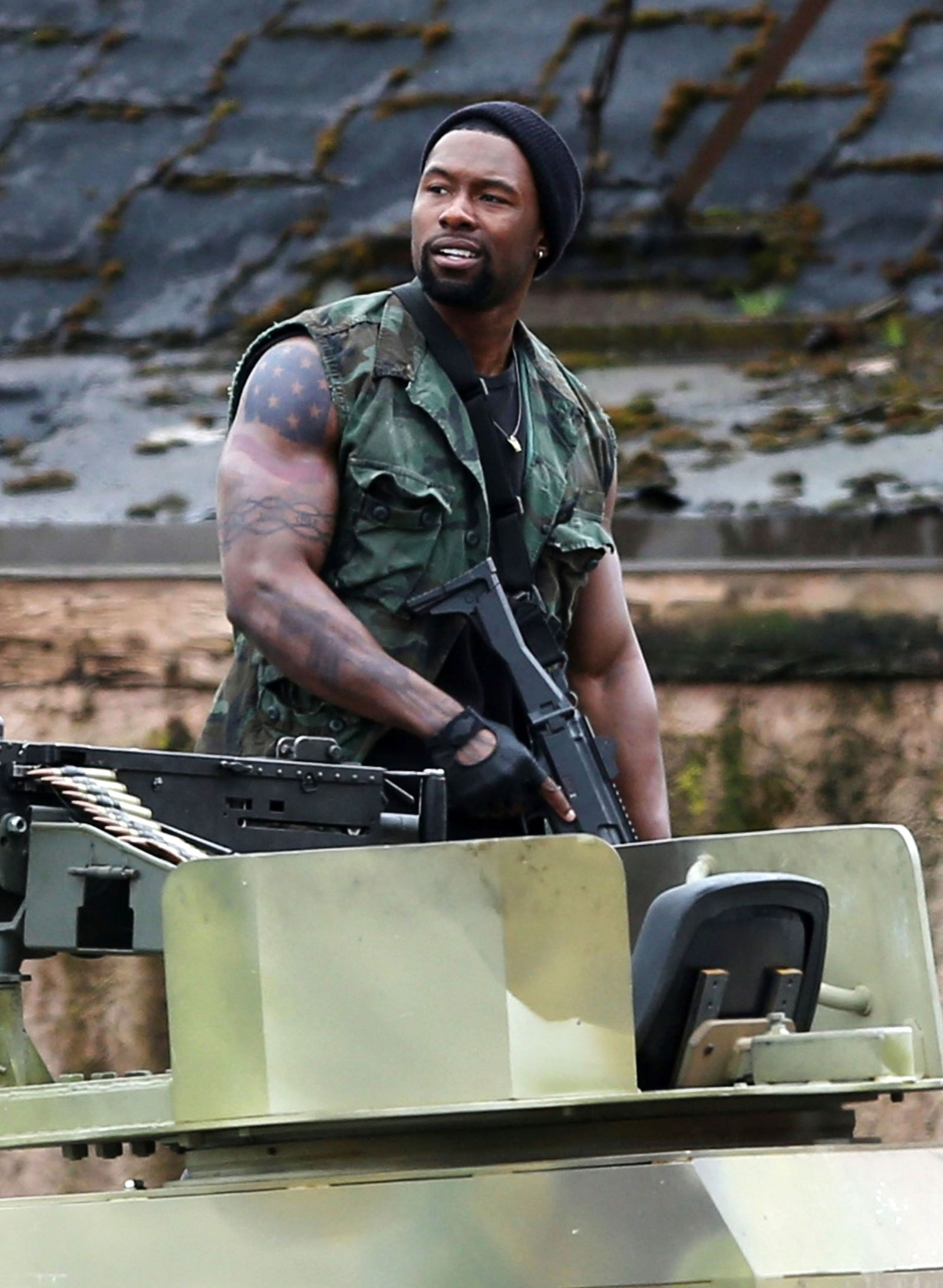 The Predator (Predator 4) set photos