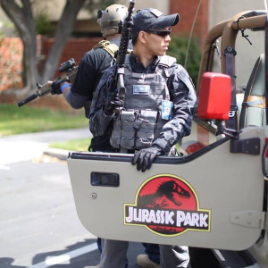 Check out this incredible Jurassic World ACU Officer cosplay!