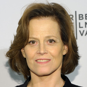 Queen of Sci Fi Sigourney Weaver Slams the AVP movies, again!