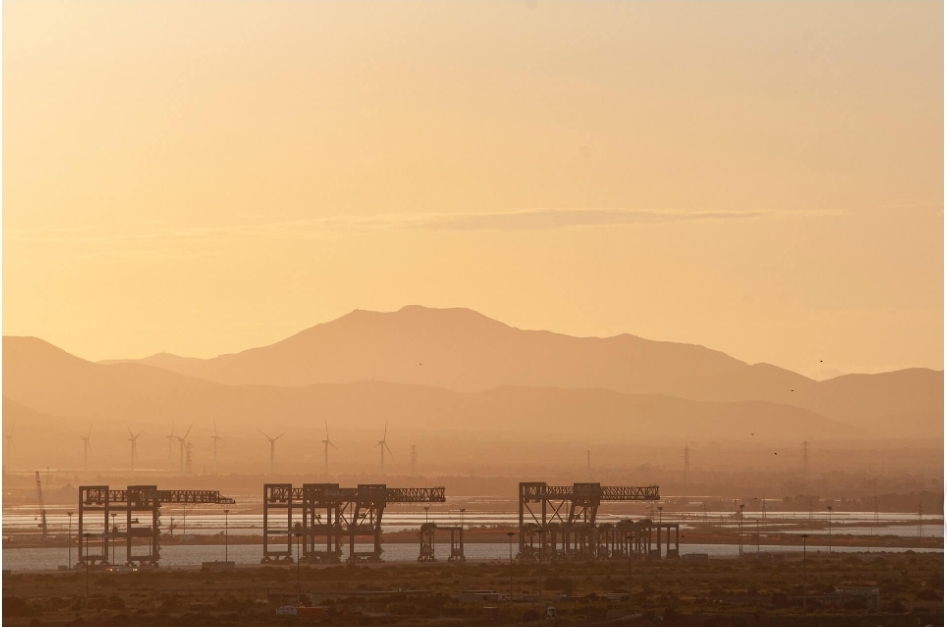 Image for 5 of the Greatest Sci-Fi Gambling Scenes You’ll Ever See